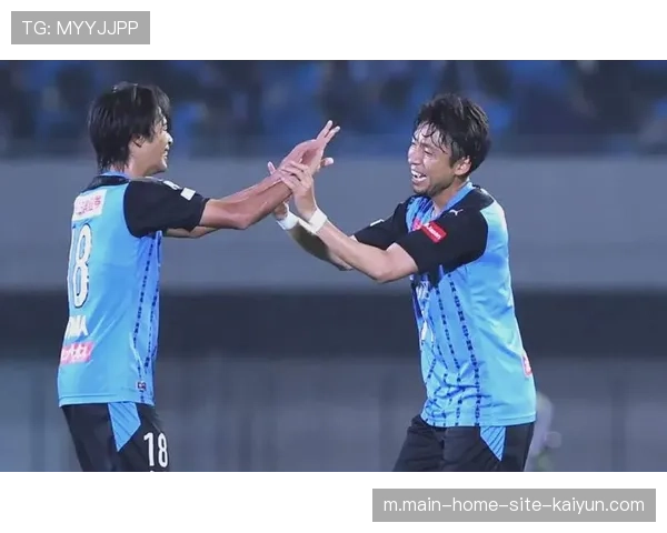 川崎前锋攻防转换速度惊人 肋部渗透撕开对手防线