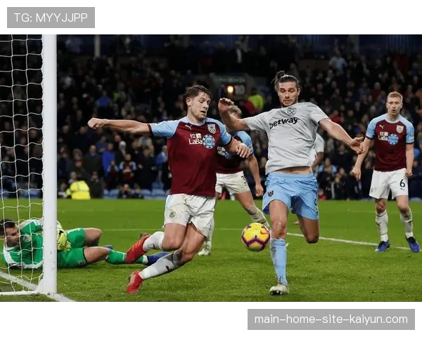 伯恩利落后安全区八分形势严峻 客场防守糟糕难求一胜